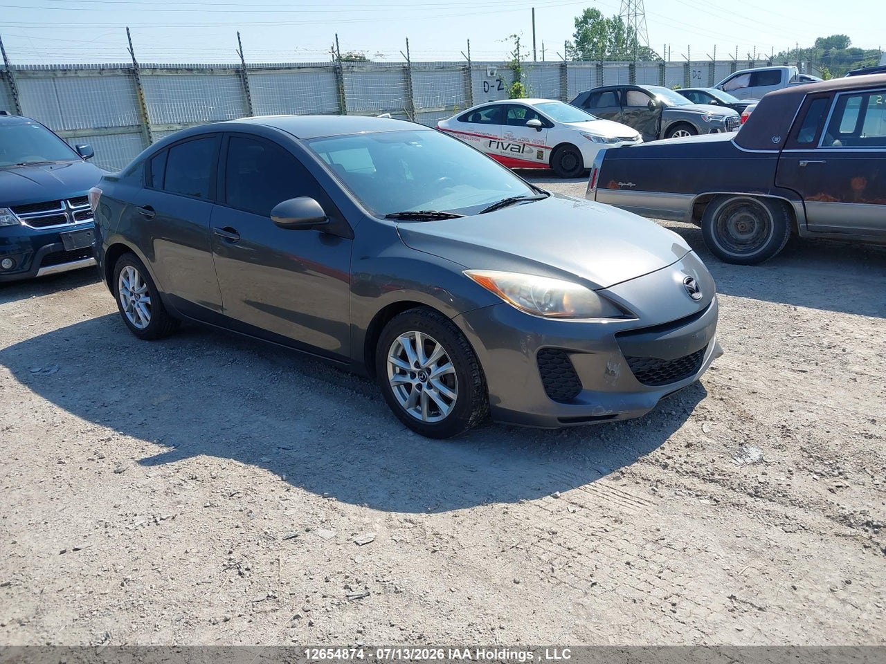 JM1BL1UF4D1849603 · 2013 MAZDA 3 I