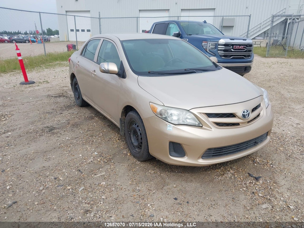 2T1BU4EE3BC592768 · 2011 TOYOTA COROLLA S/LE