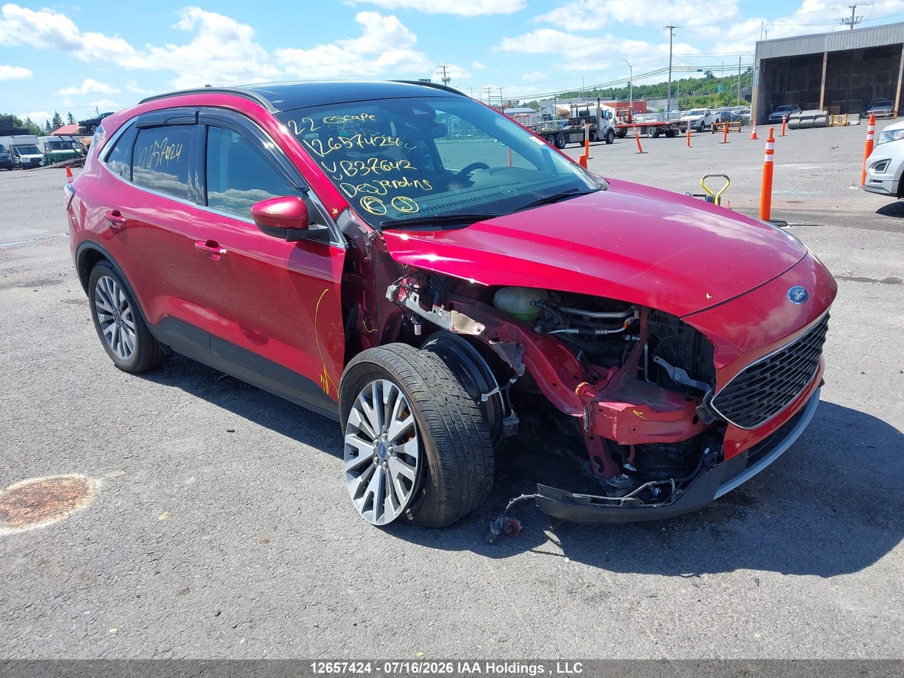 1FMCU9J91NUB37642 · 2022 FORD ESCAPE TITANIUM