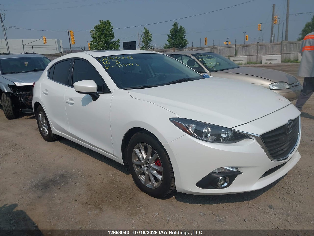 3MZBM1L76GM313943 · 2016 MAZDA MAZDA3 GS