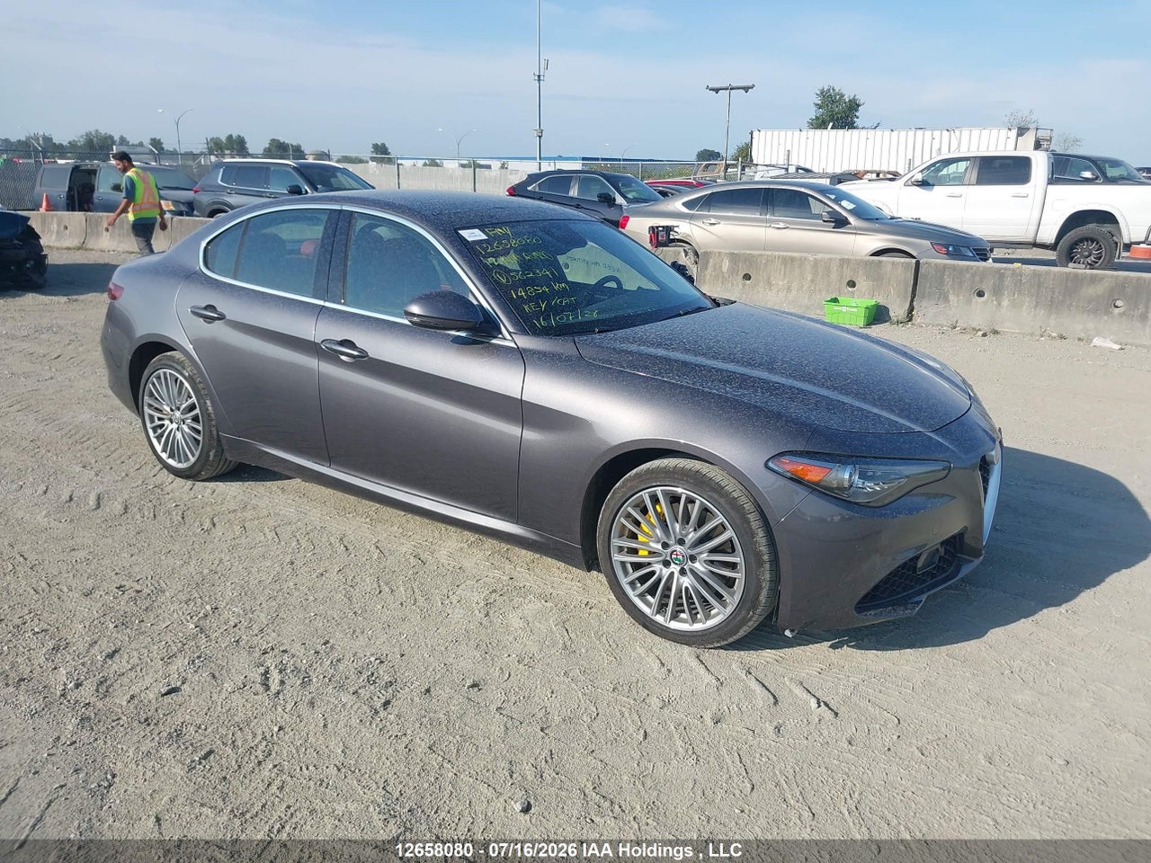 ZARFAEEN4H7562341 · 2017 ALFA ROMEO GIULIA TI