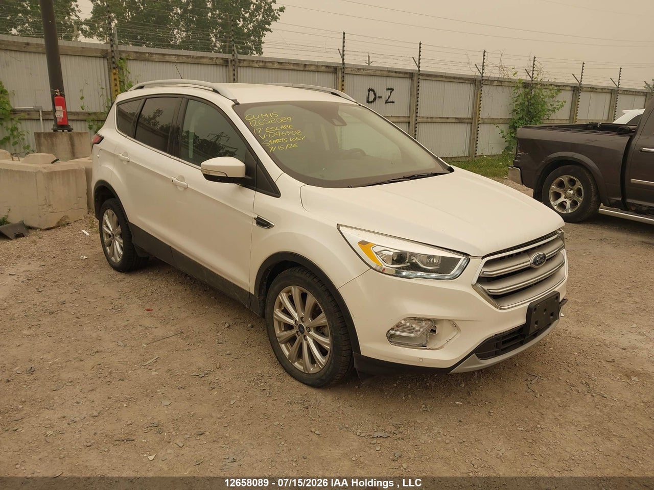 1FMCU9J9XHUD46902 · 2017 FORD ESCAPE TITANIUM