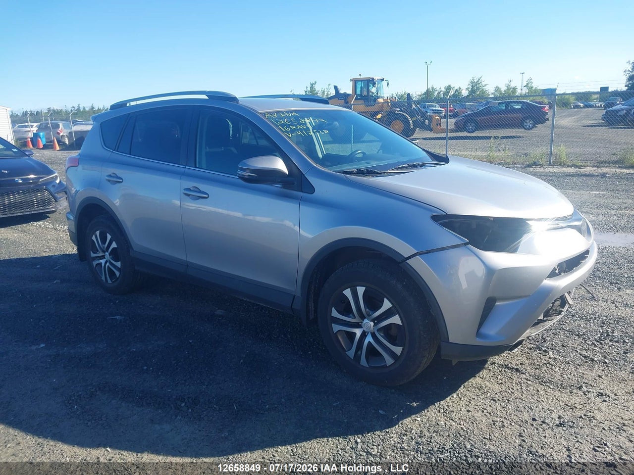 2T3BFREV0GW412537 · 2016 TOYOTA RAV4 LE