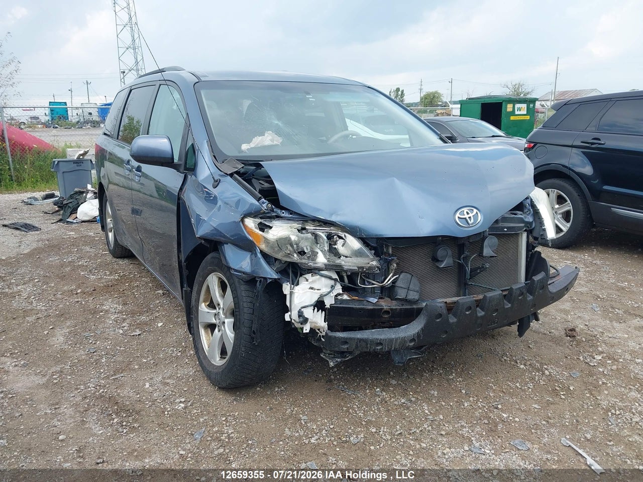 5TDKK3DC6ES423436 · 2014 TOYOTA SIENNA LE 8 PASSENGER