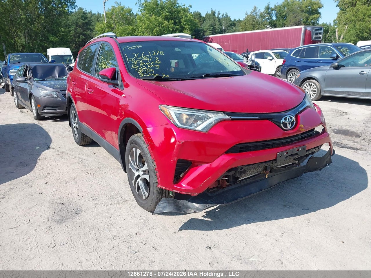 2T3ZFREV8GW301913 · 2016 TOYOTA RAV4 LE