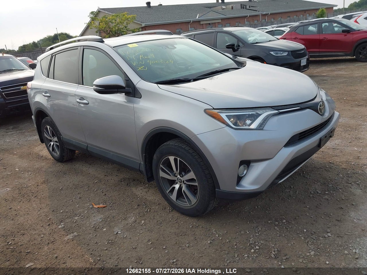 2T3WFREV6HW400024 · 2017 TOYOTA RAV4 XLE · 1/12