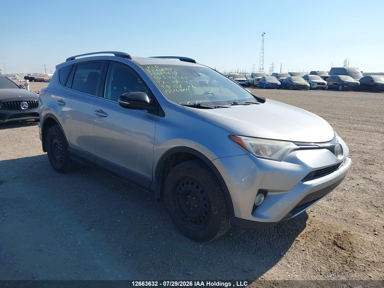 2T3RFREV9HW546463 · 2017 TOYOTA RAV4 XLE