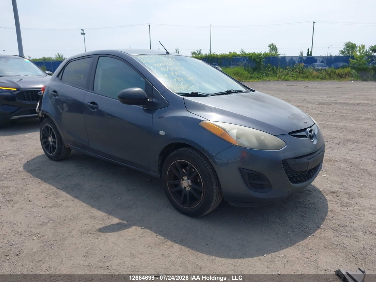 JM1DE1HY6B0109004 · 2011 MAZDA MAZDA2