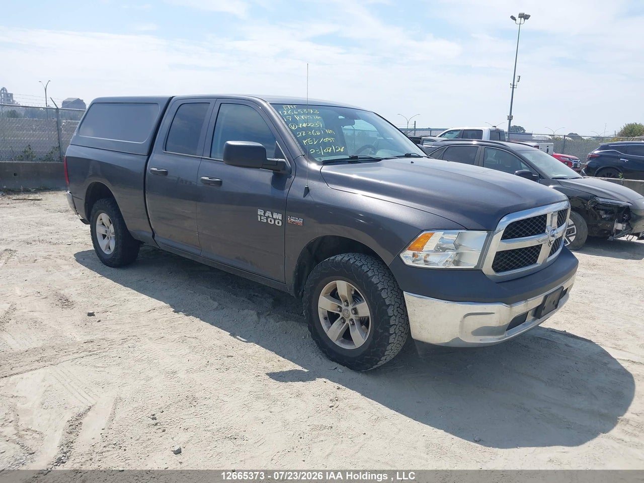1C6RR7FT9HS740239 · 2017 RAM 1500 ST