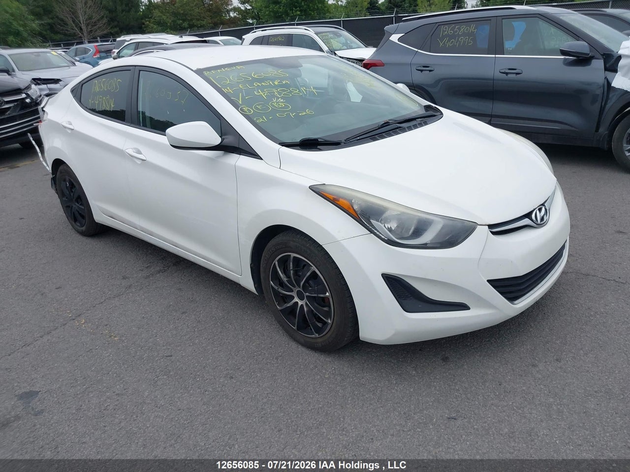 5NPDH4AE1EH498814 · 2014 HYUNDAI ELANTRA GL