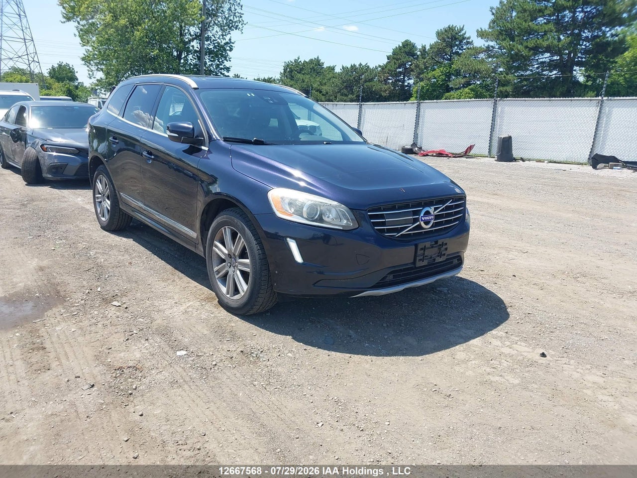 YV4902RK8G2799349 · 2016 VOLVO XC60 T6/PREMIER · 1/12