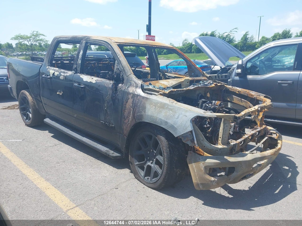 1C6SRFLT9KN676936 · 2019 RAM 1500 REBEL