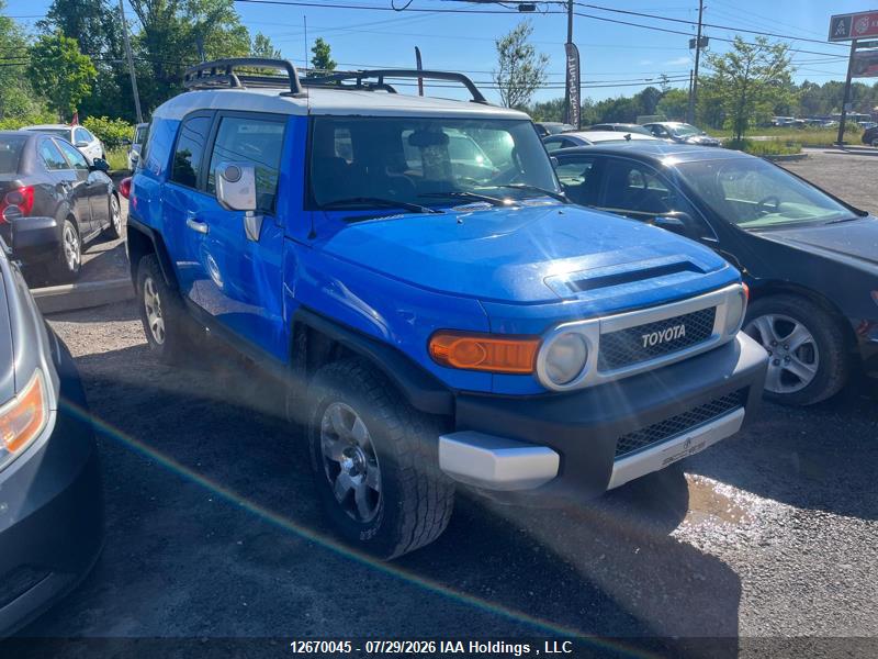 JTEBU11F58K001307 · 2008 TOYOTA FJ CRUISER · 1/12