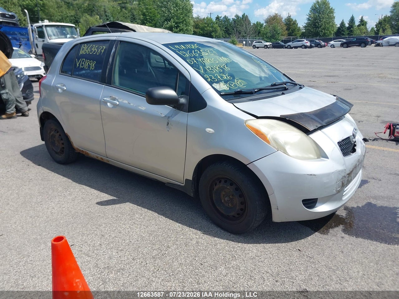 JTDKT923375131898 · 2007 TOYOTA YARIS LE/RS · 1/12