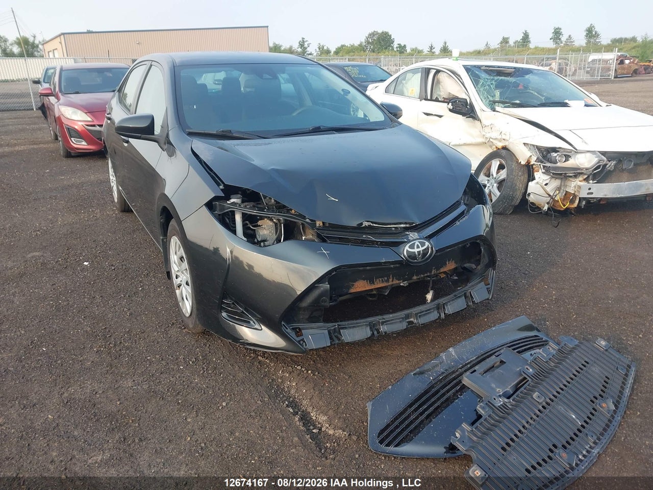2T1BURHE5JC075656 · 2018 TOYOTA COROLLA LE