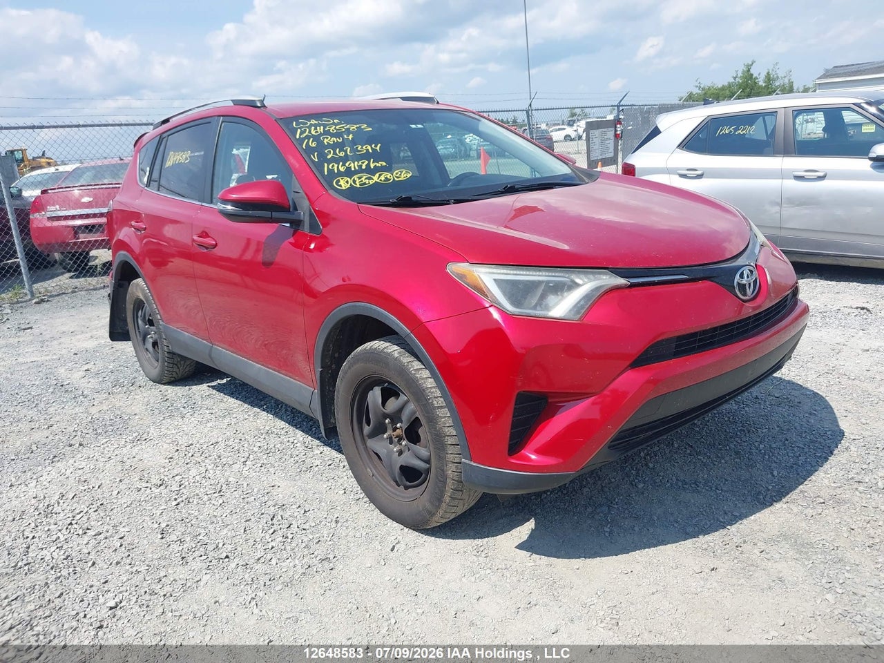 2T3ZFREV0GW262394 · 2016 TOYOTA RAV4 LE