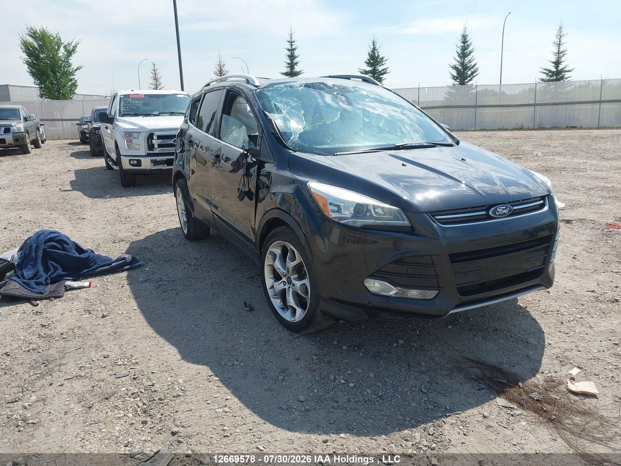 1FMCU9J9XFUC17443 · 2015 FORD ESCAPE TITANIUM