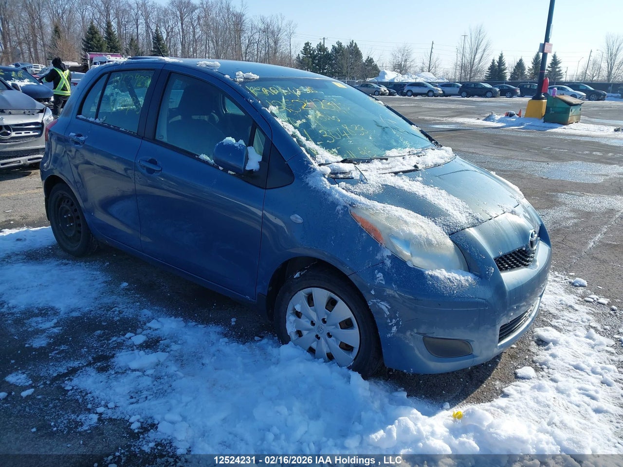 2010 TOYOTA YARIS LE