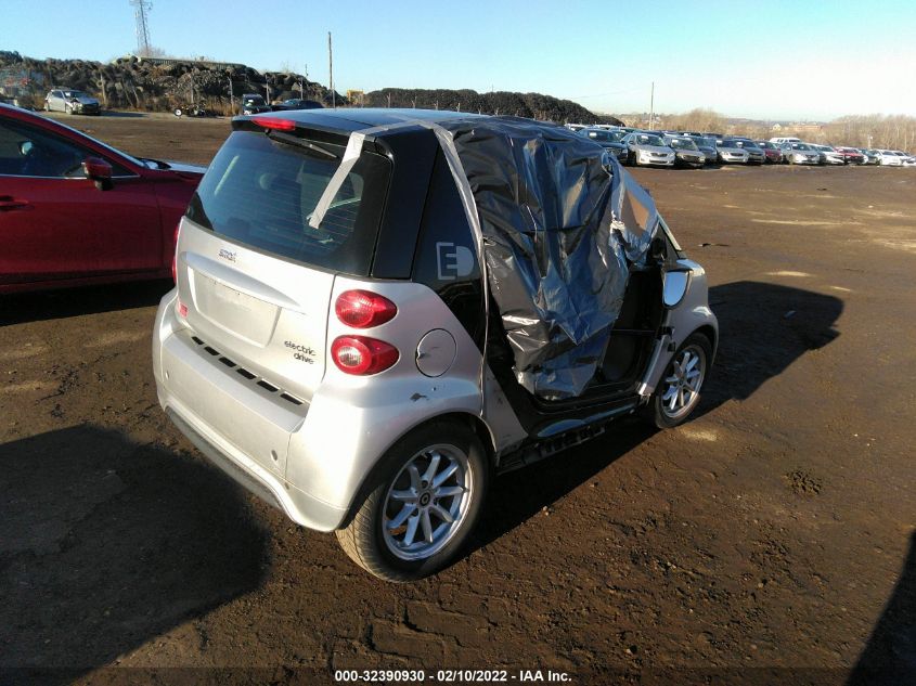 2015 SMART FORTWO ELECTRIC DRIVE PASSION WMEEJ9AA7FK834490