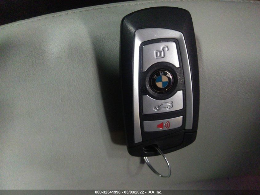 2015 BMW M4 WBS3R9C52FK329187