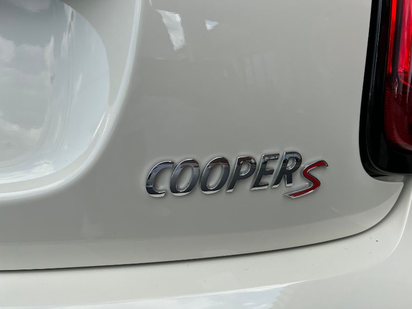 2021 MINI COOPER S WMWXR5C07M2N64037