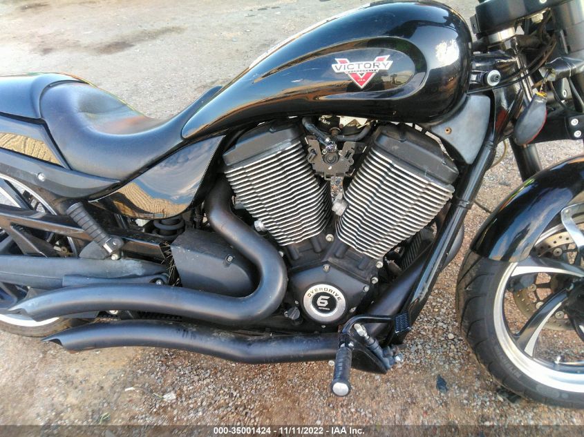 2013 VICTORY MOTORCYCLES HAMMER 8-BALL 5VPHA36NXD3024686