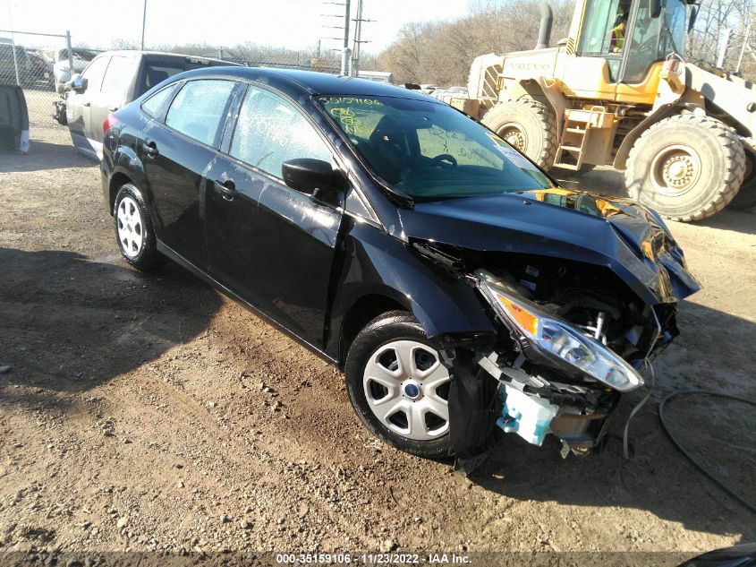 Lot #2474526832 2018 FORD FOCUS S salvage car