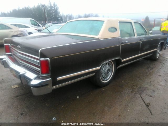 1979 LINCOLN TOWN CAR VIN: 9Y82S664220
