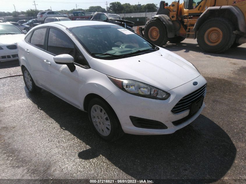 Lot #2474512148 2016 FORD FIESTA S salvage car