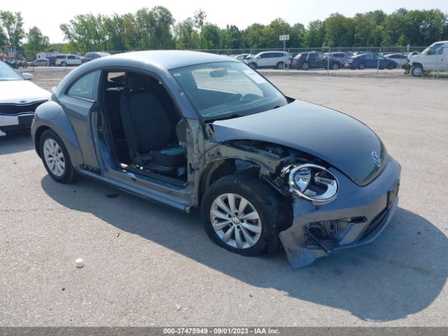 Volkswagen Beetle S/coast 2018 3VWFD7AT7JM711755 Thumbnail 1