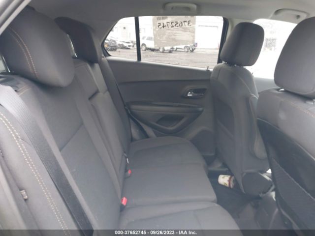 Chevrolet TRAX LS 2019 3GNCJNSB0KL232469 Image 8