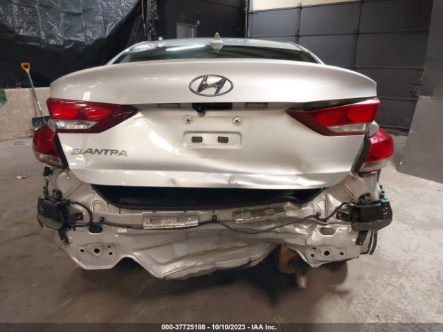 Hyundai Elantra Value Edition 2018 5NPD84LFXJH387002 Image 16
