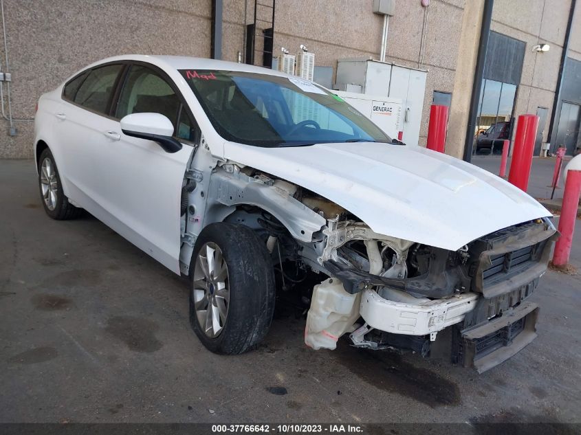 Lot #2340705901 2017 FORD FUSION SE salvage car