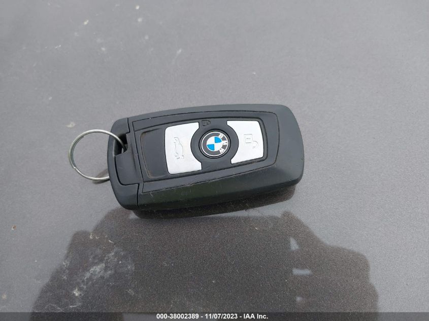 2014 BMW 320 I XDRIVE WBA3C3G56ENR25140