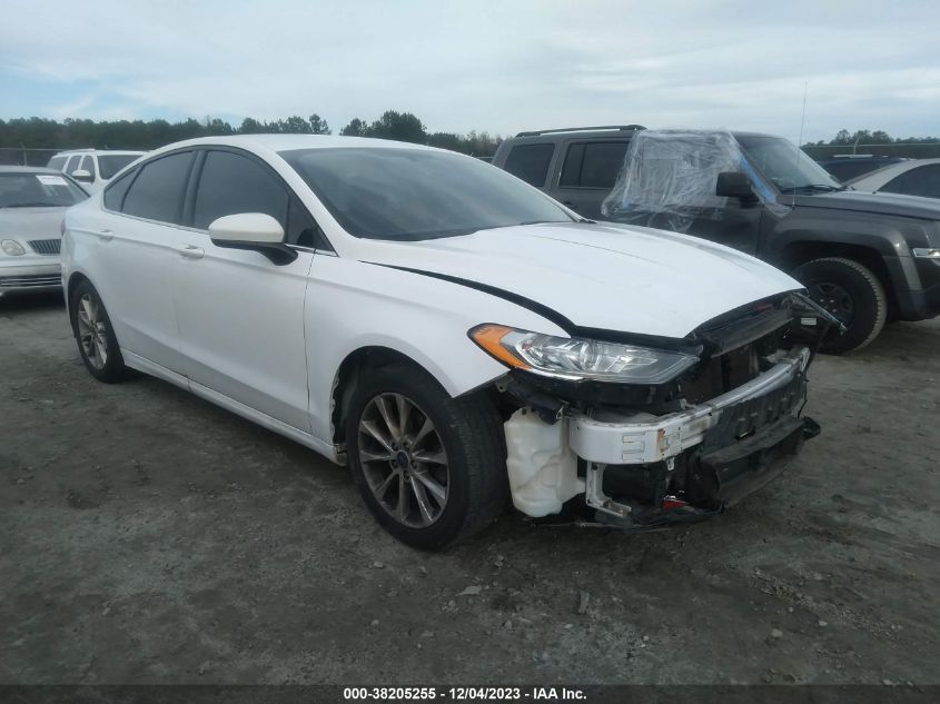 Lot #2490854134 2017 FORD FUSION SE salvage car