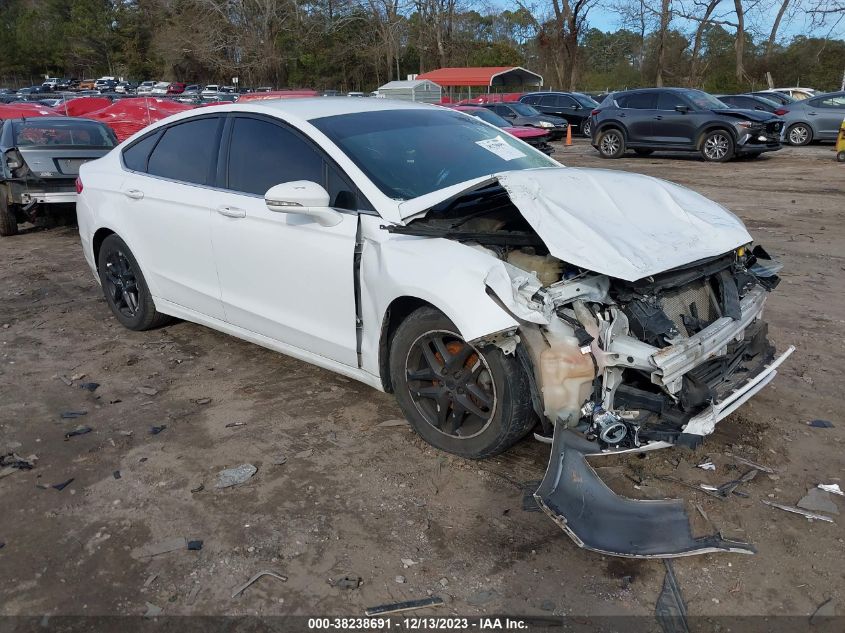 Lot #2490854123 2016 FORD FUSION SE salvage car
