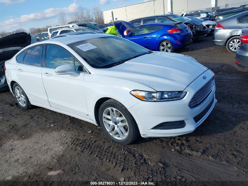 Lot #2509246403 2016 FORD FUSION SE salvage car