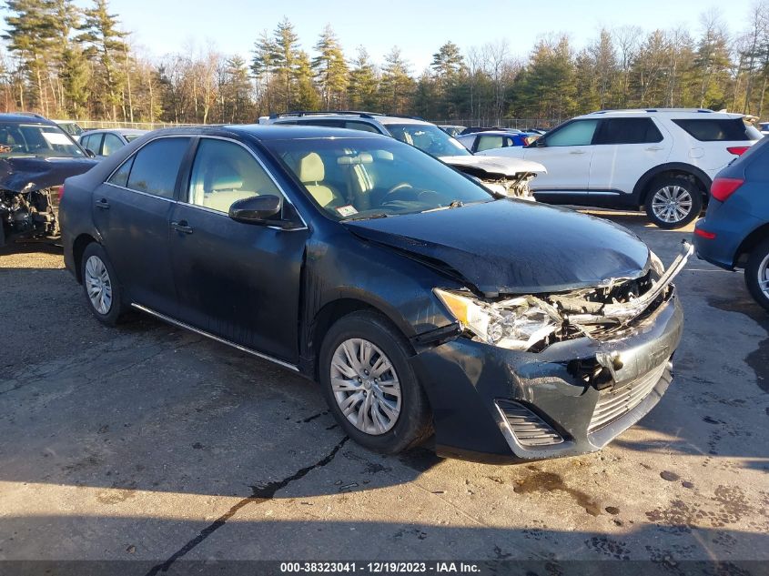 Lot #2523108641 2014 TOYOTA CAMRY LE salvage car