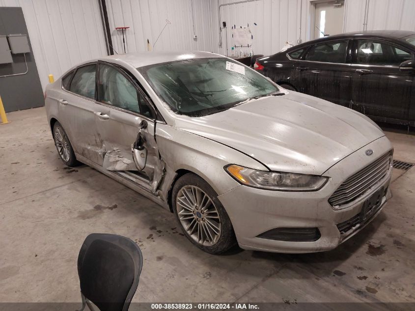 Lot #2506948734 2016 FORD FUSION SE salvage car