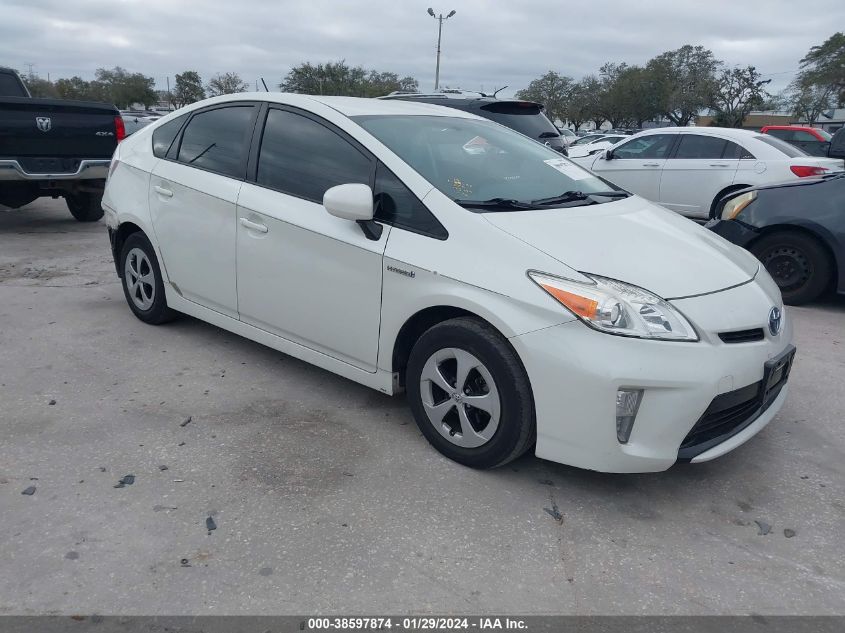 Lot #2506946240 2015 TOYOTA PRIUS TWO salvage car