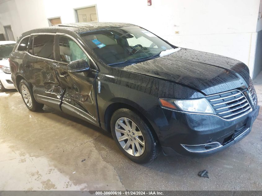 Lot #2476842715 2018 LINCOLN MKT LIVERY salvage car