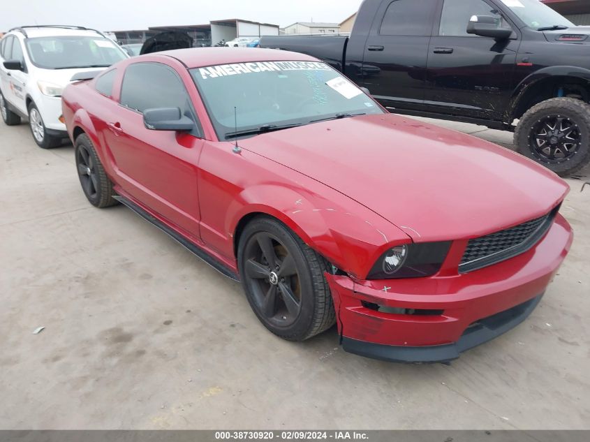 Lot #2494329279 2008 FORD MUSTANG GT DELUXE/GT PREMIUM salvage car