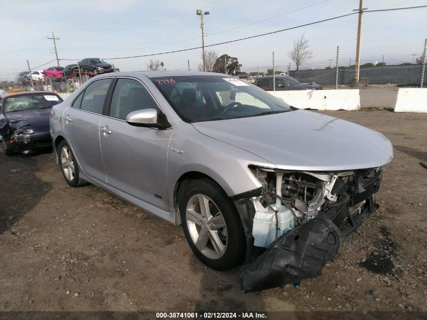 Lot #2427024808 2014 TOYOTA CAMRY HYBRID SE LIMITED EDITION salvage car
