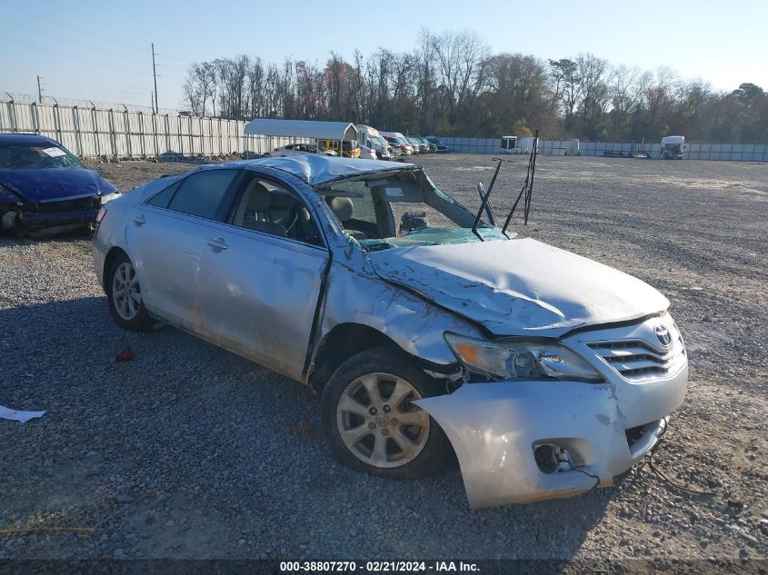 Lot #2427031958 2011 TOYOTA CAMRY LE salvage car