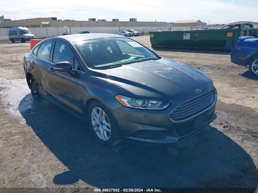 Lot #2490854557 2016 FORD FUSION SE salvage car