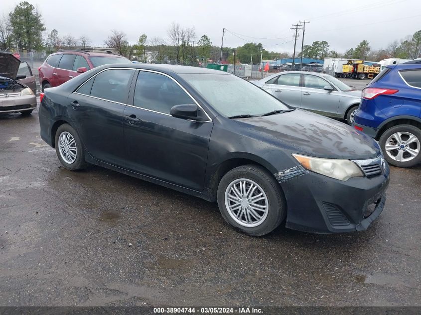 Lot #2427026732 2014 TOYOTA CAMRY L salvage car