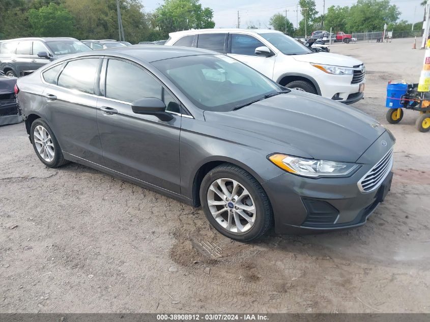 Lot #2465394553 2019 FORD FUSION SE salvage car