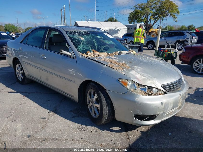Lot #2427031561 2005 TOYOTA CAMRY XLE V6 salvage car