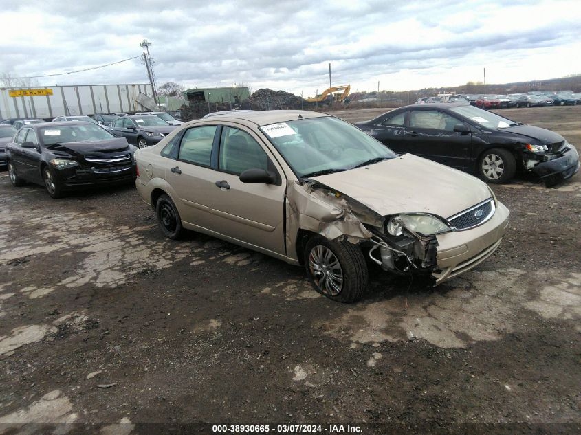 Lot #2427026259 2006 FORD FOCUS ZX4 salvage car