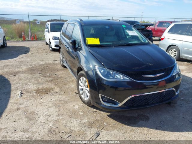 Auction sale of the 2019 Chrysler Pacifica Touring L, vin: 2C4RC1BG7KR592939, lot number: 38930846